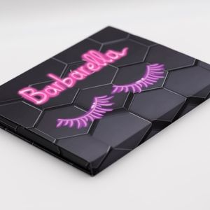 New Beebeauty Barbarella eyeshadow palette: glitter, shimmer & matte.